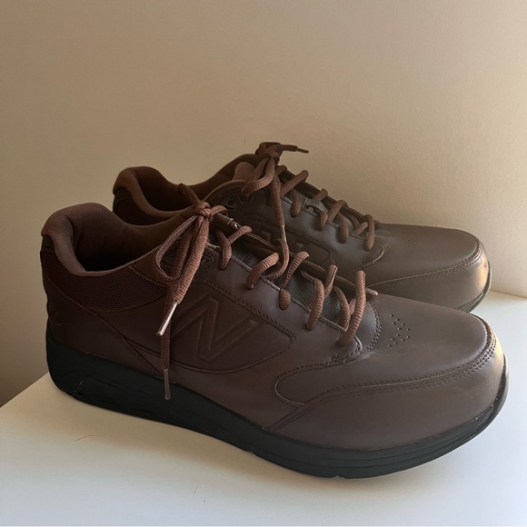 New Balance 928v3 Brown Leather Rollbar Walking Lace Up Shoes 10.5 Extra Wide 4E